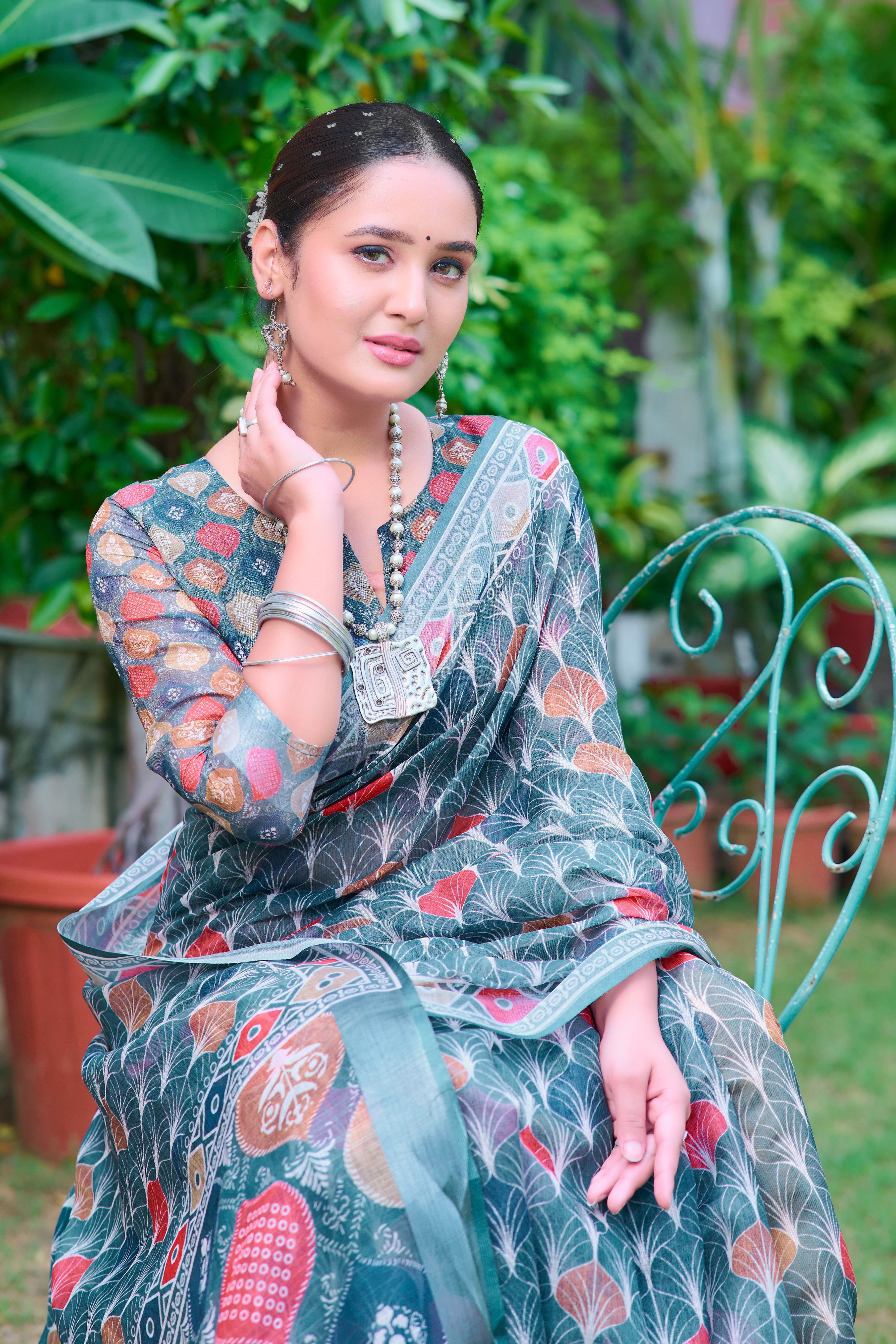 Fashionable Light Green Color Color Pure Cotton Lilen With Digital Printed Designer Saree