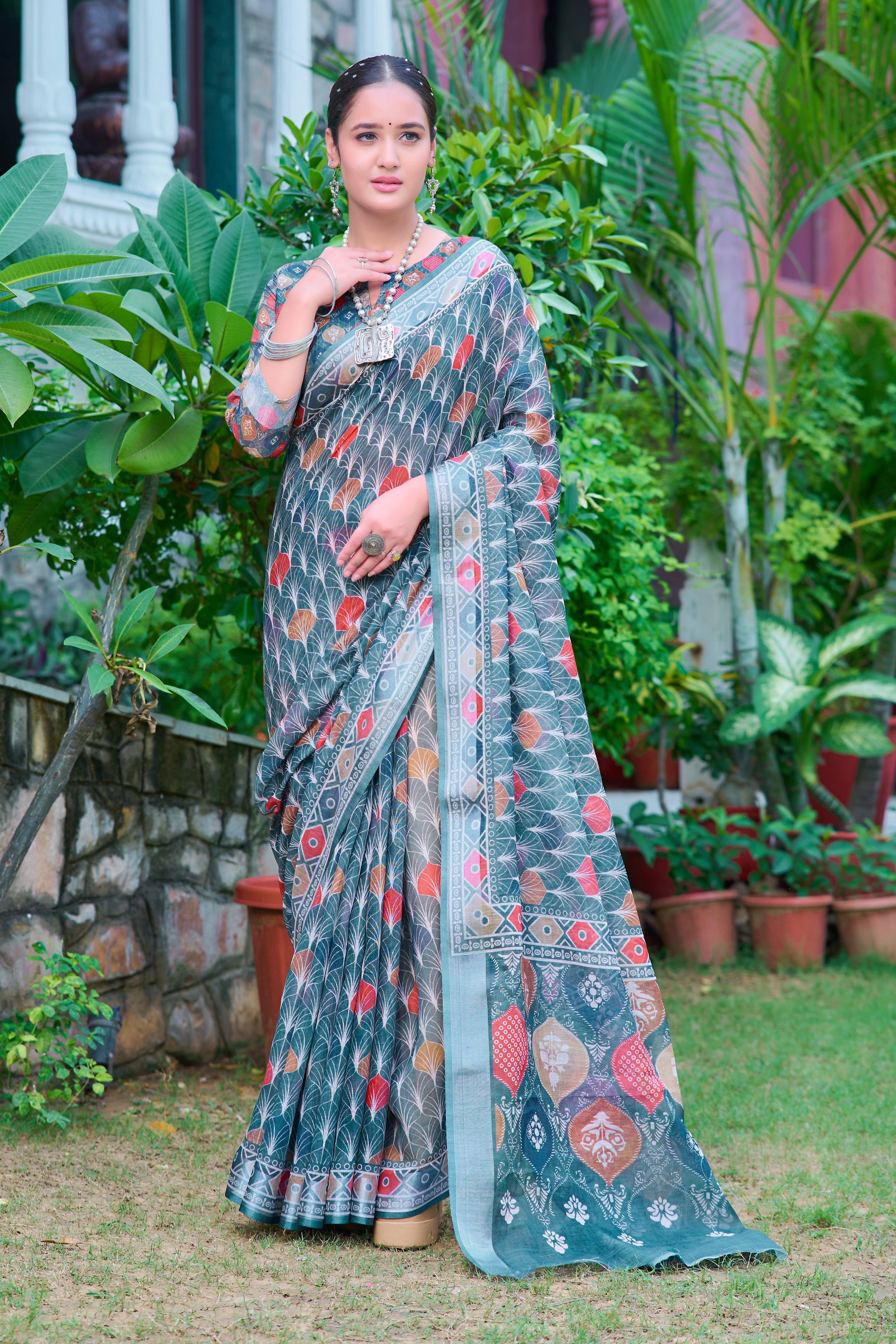 Fashionable Light Green Color Color Pure Cotton Lilen With Digital Printed Designer Saree